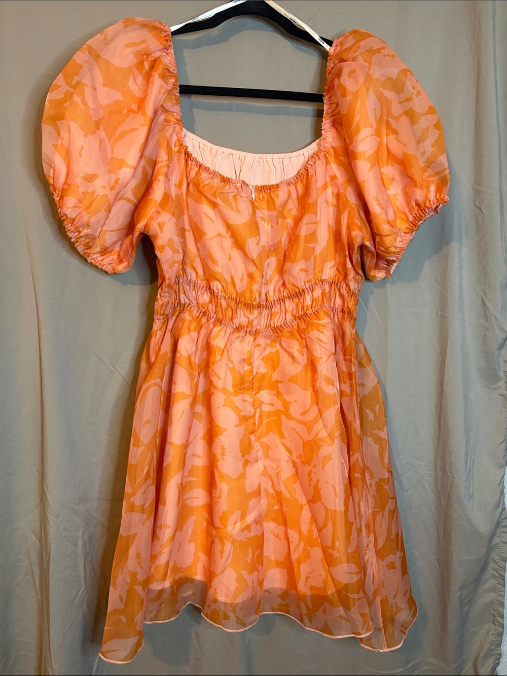 ARULA Orange and Pink Floral Puff-Sleeve Midi Dress - Picture 2 of 7